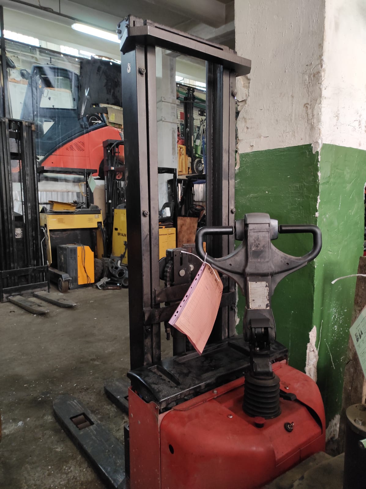 Штабелер ручной купить бу