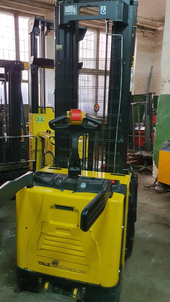 Штабелер бу Yale