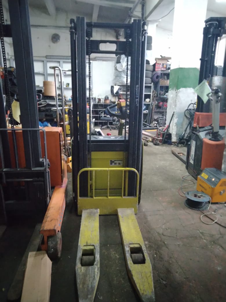 Штабелер бу Москва