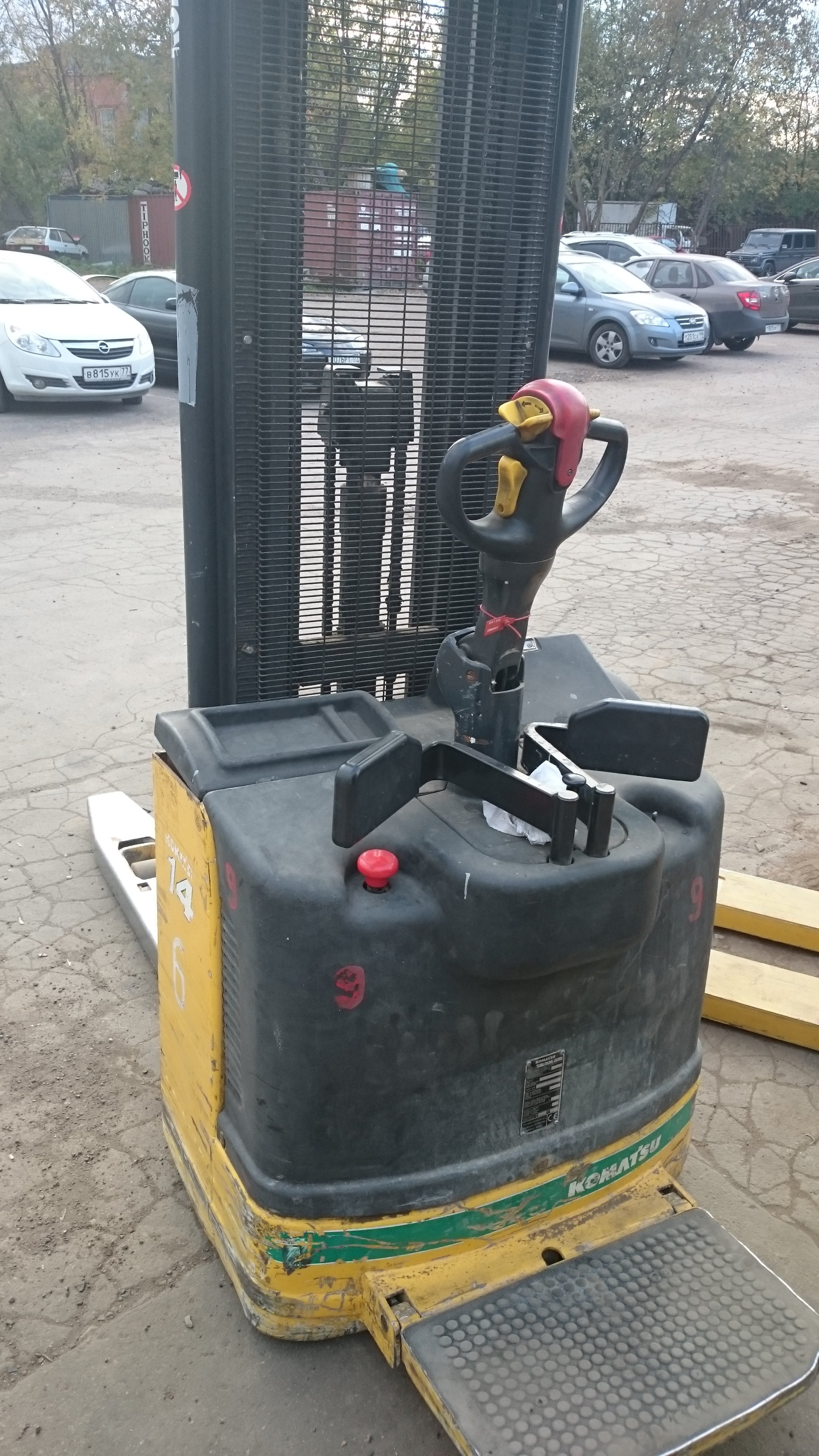 Штабелер бу Komatsu 